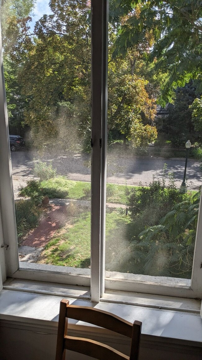 Building Photo - 125 H St