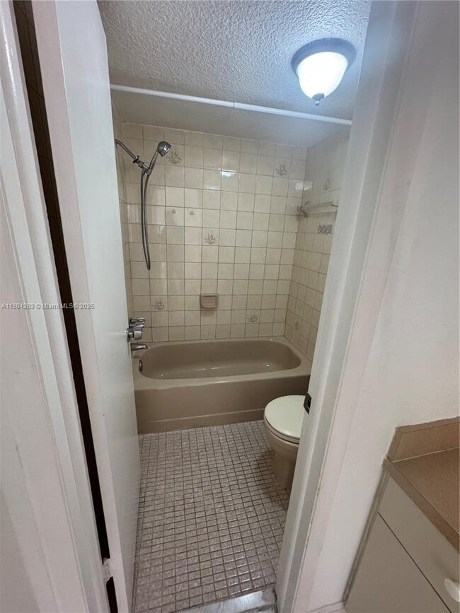 Building Photo - 4670 W 13th Ln