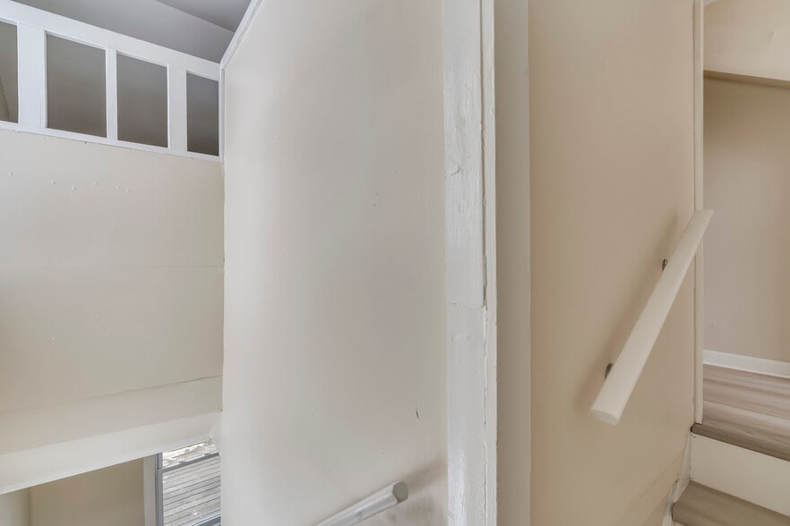 Building Photo - 514 Francis St