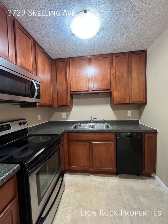 Building Photo - 3729 Snelling Ave