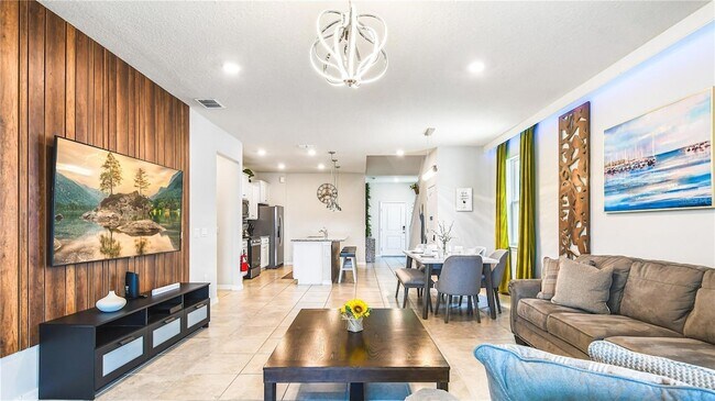 Building Photo - 7219 Oakmoss Loop