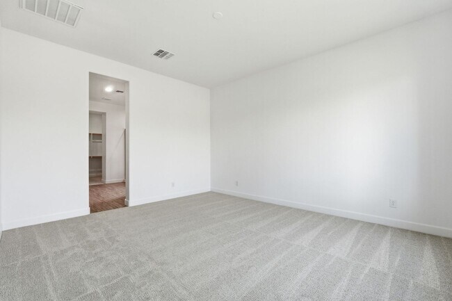 Building Photo - 2942 Manzanilla Ave