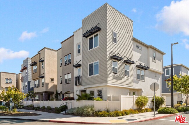 Building Photo - 757 Daniel Freeman Cir