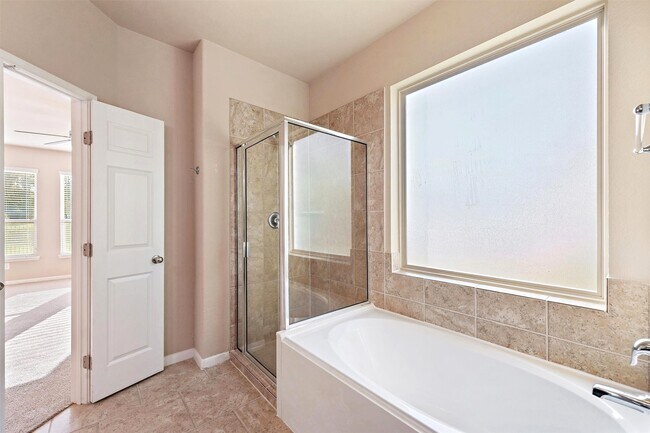 Building Photo - 91 West Wading Pond Circle