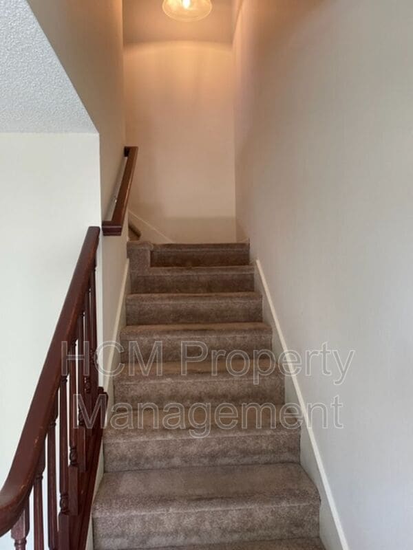 Building Photo - 9 Goldenbush