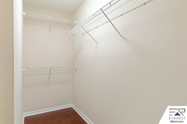 Building Photo - FULLY FENCED 3/2/2 IN THE HEART OF PALM COAST