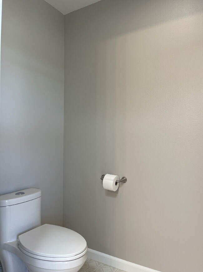 Building Photo - 13493 SE Rolling Meadows Dr