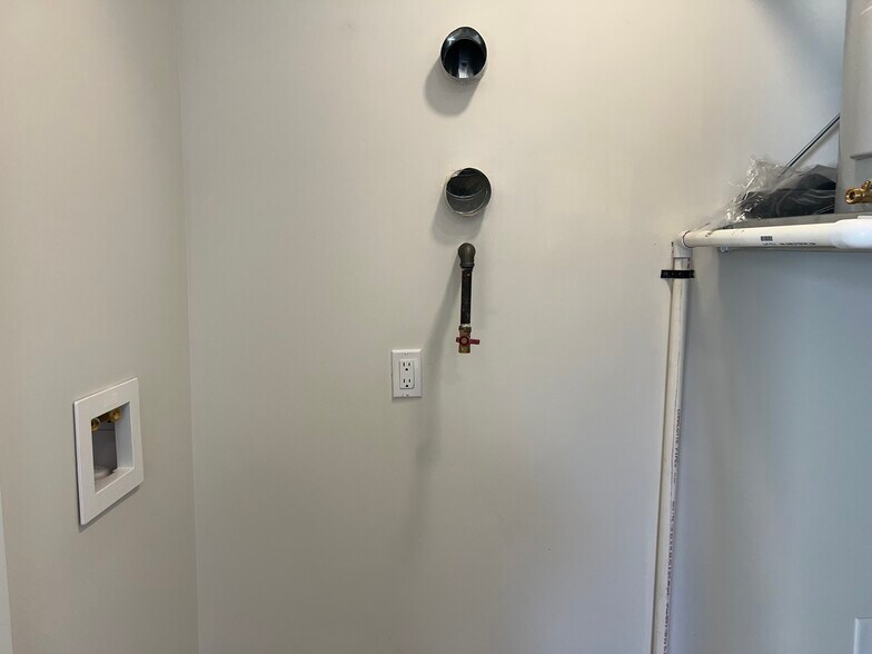 Unit 2B - 46 Van Reipen Ave