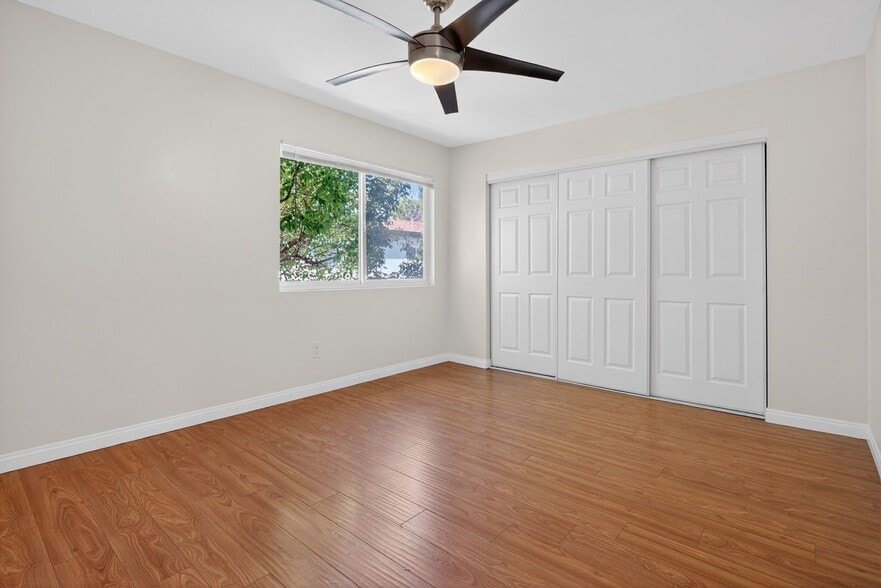 Building Photo - 2884 La Salle Ave