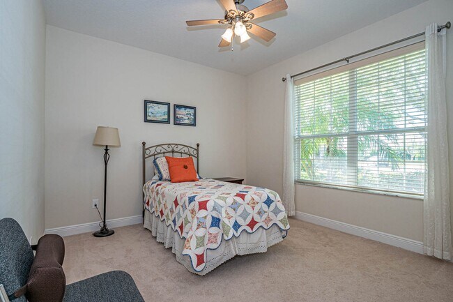 Building Photo - 4229 Diamond Square
