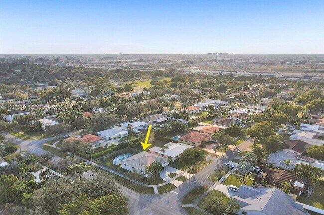 Building Photo - 1102 Meadow Lark Ave