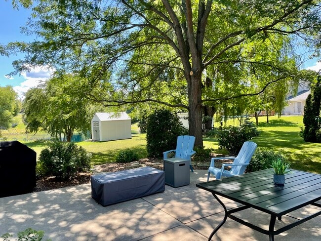 Building Photo - 4202 Lake St