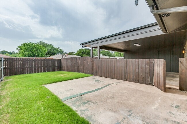 Building Photo - 1213 Mill Valley Dr