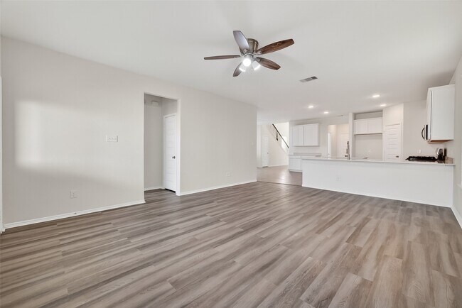 Building Photo - 7454 Sunlit Hbr Dr