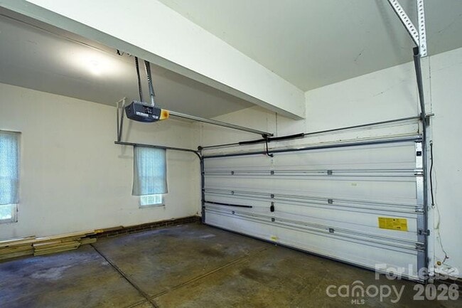 Building Photo - 10402 Friarsgate Rd