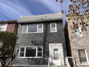 Building Photo - 408 70th St