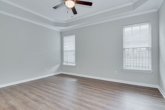 Building Photo - 317 Hogan Way