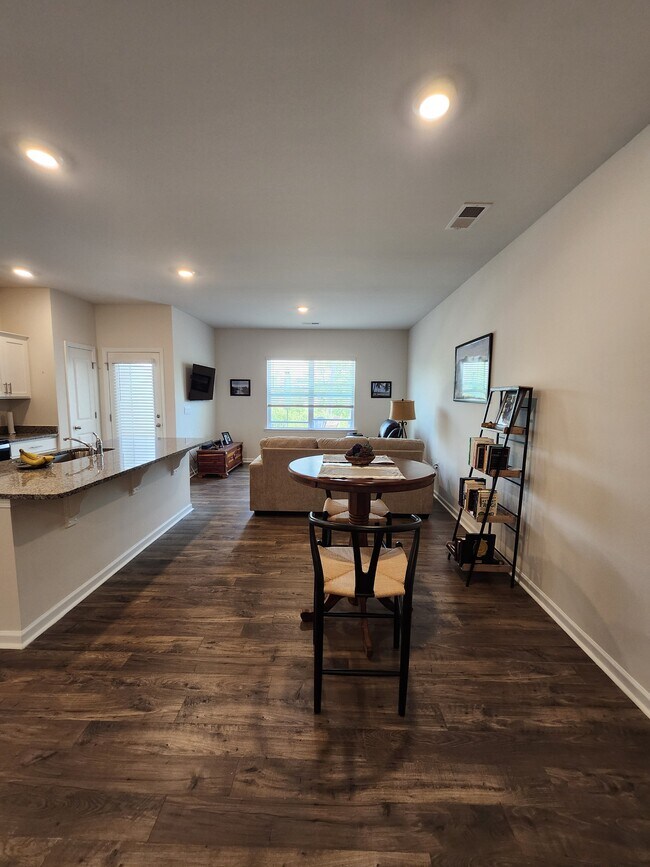 Building Photo - 259 Sunriff CT