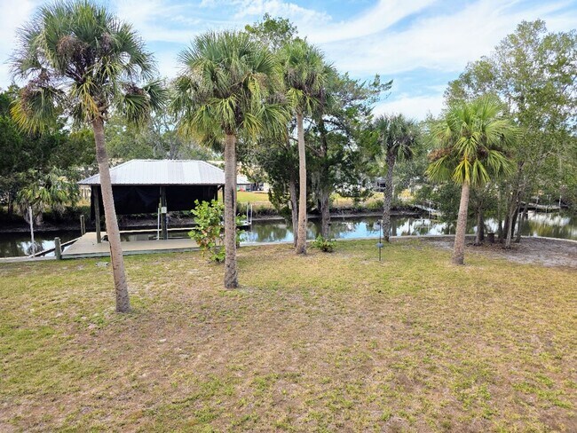 Building Photo - 11307 Coral Ct W