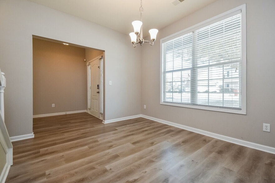 Building Photo - 6933 Grand Hickory Dr