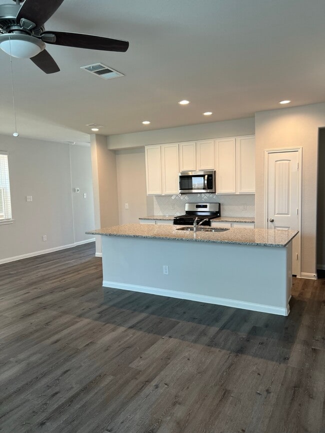 Building Photo - 3911 Faletti Dr