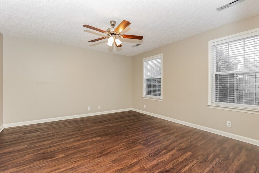Building Photo - 908 Buckhaven Dr