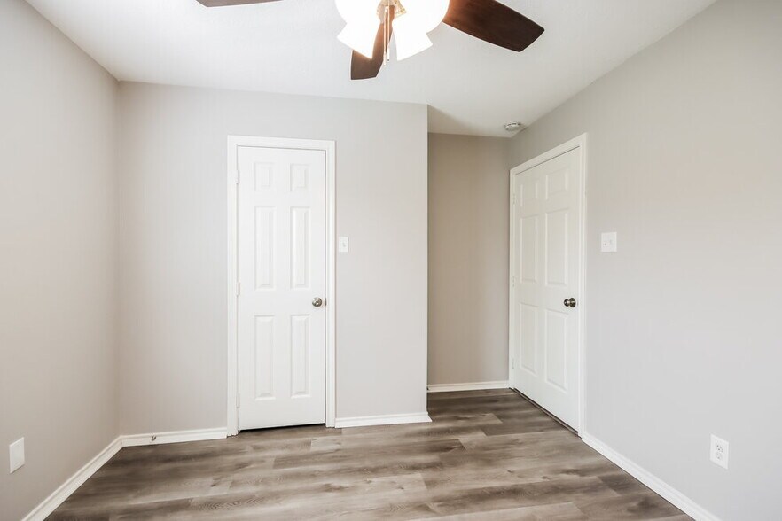 Building Photo - 12414 Shepherds Way