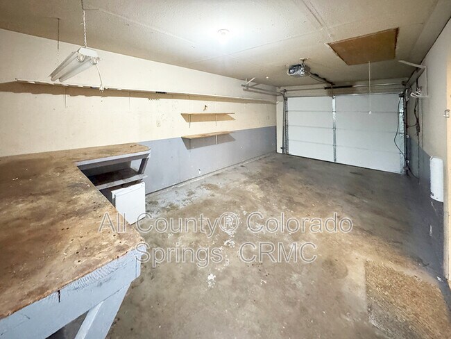 Building Photo - 2122 Meyers Ave