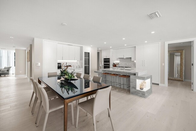 Building Photo - 3550 S Ocean Blvd