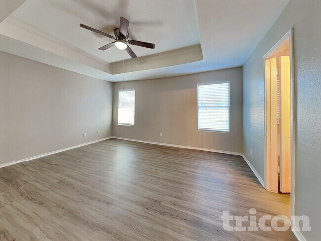 Building Photo - 9506 Lookover Bay