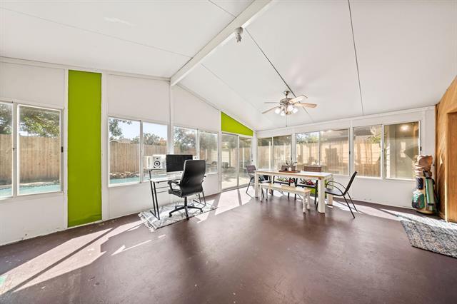 Building Photo - 216 Cutting Horse Ln