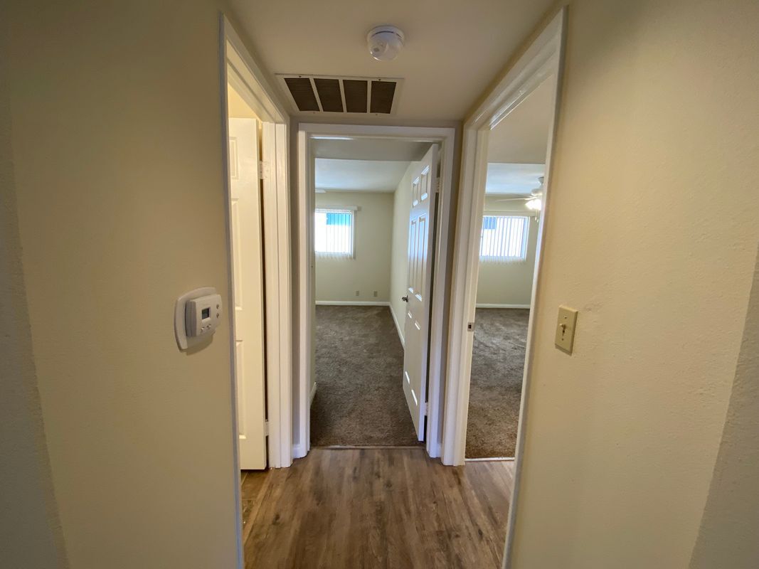 Building Photo - 211 W Verdugo Ave