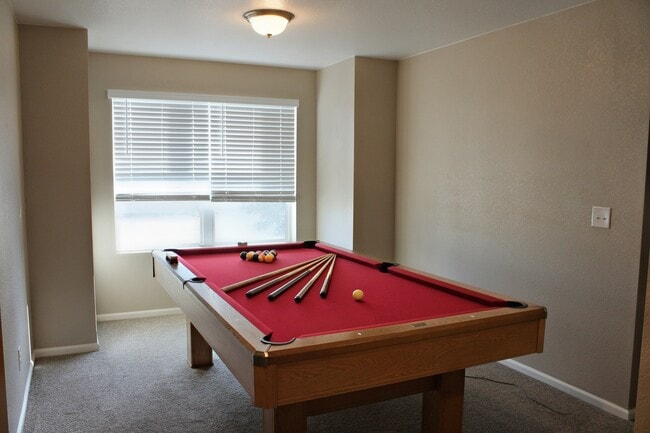 Building Photo - 415 3rd St