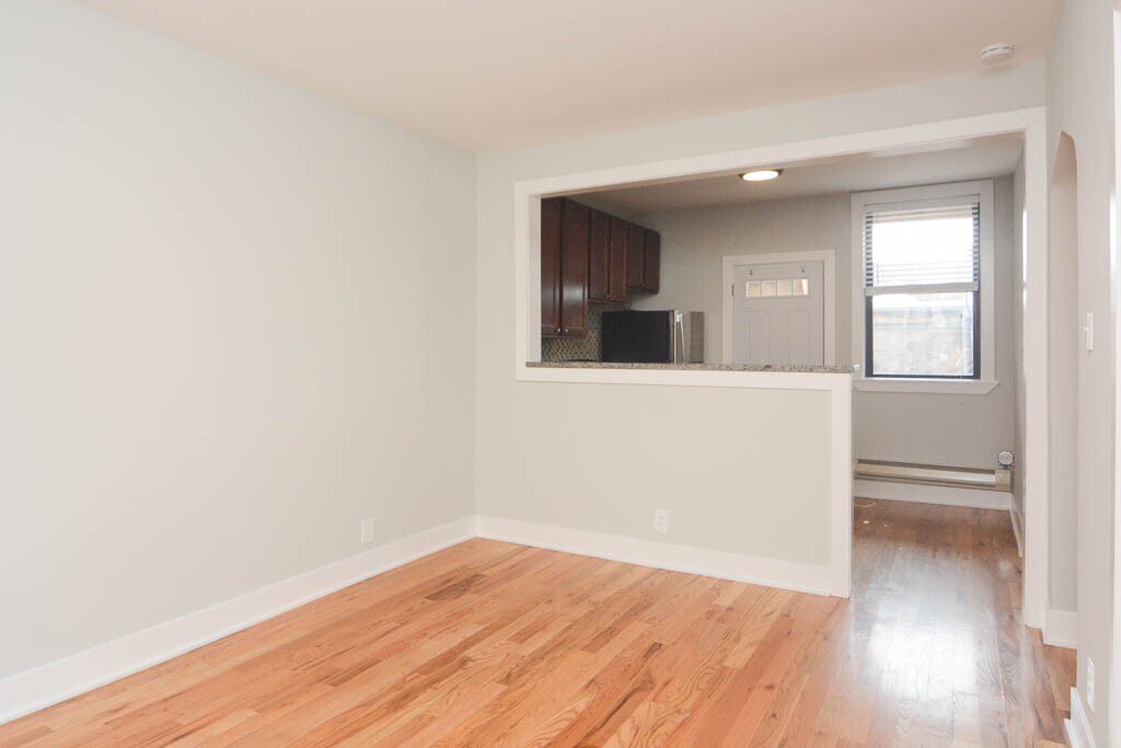 Building Photo - 4337 N Wolcott Ave