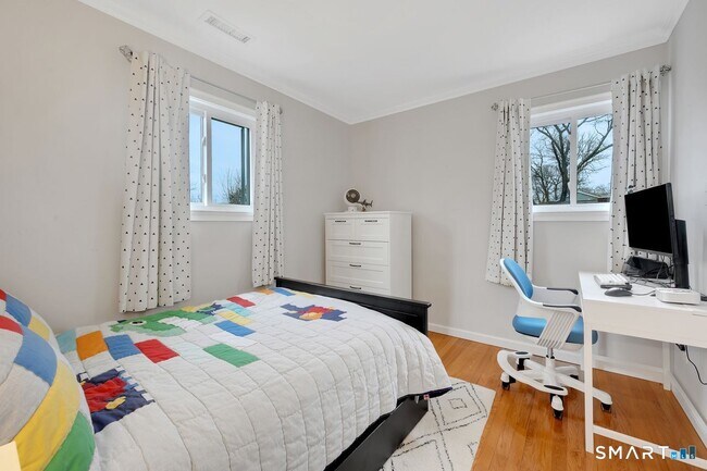 Building Photo - 51 Ledgewood Dr