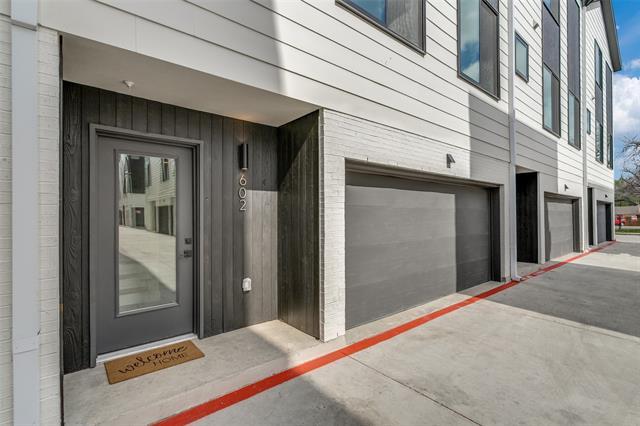 Building Photo - 5609 Live Oak St