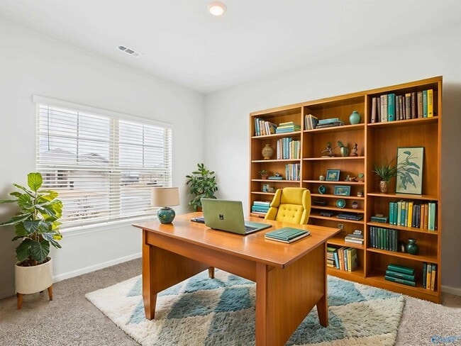 Building Photo - 157 High Leaf Dr