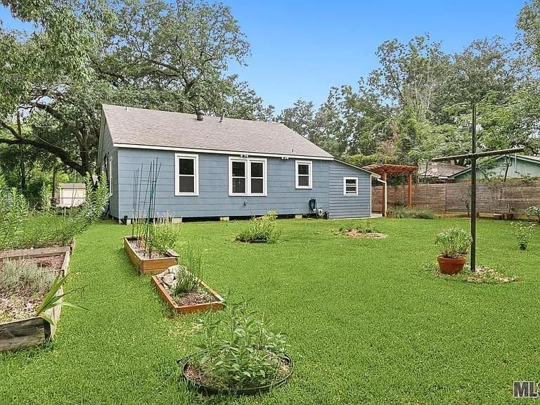 Building Photo - 427 S Ardenwood Dr