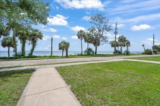 Building Photo - Historice Home on the Indian River