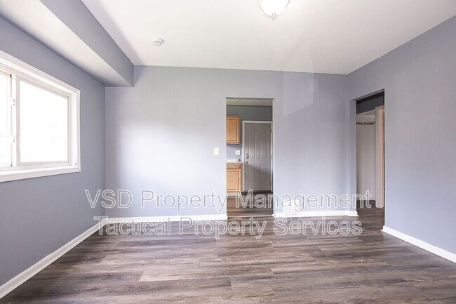 Building Photo - 3484 W 60th St