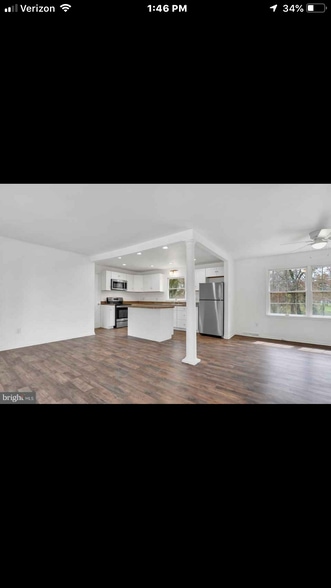 Building Photo - 31 W Cook Ave