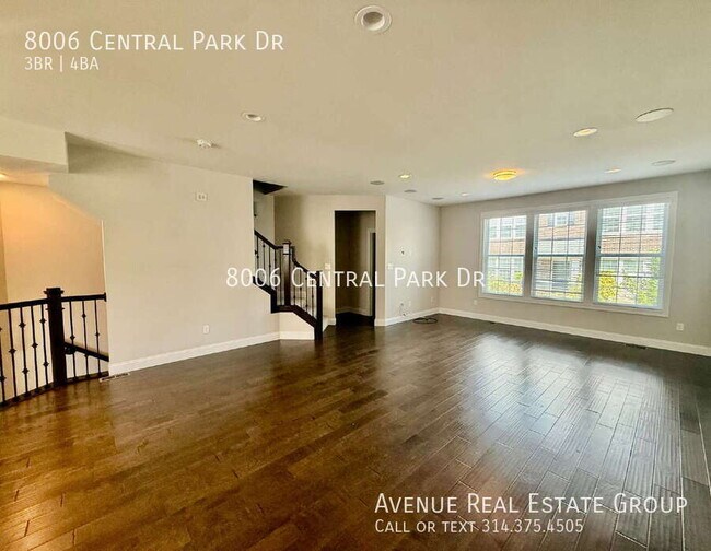 Building Photo - 8006 Central Park Dr