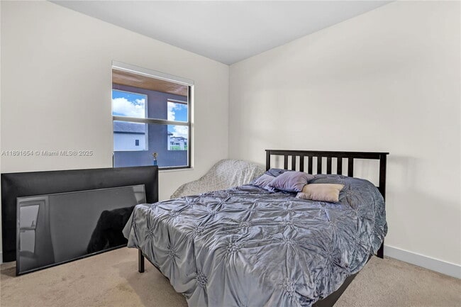 Building Photo - 8046 NW 104th Ave