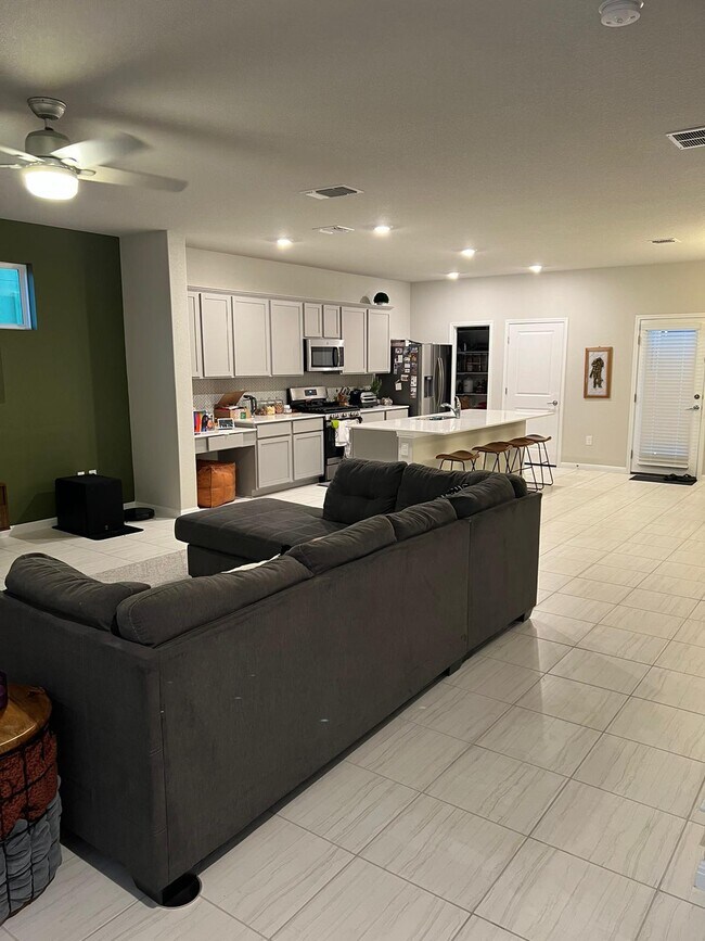 Building Photo - 8720 Whitter Dr