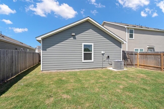 Building Photo - 1213 Catfish Ln