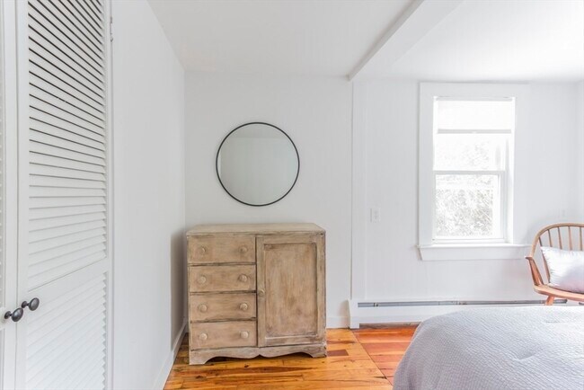 Building Photo - 43 Bayview Rd