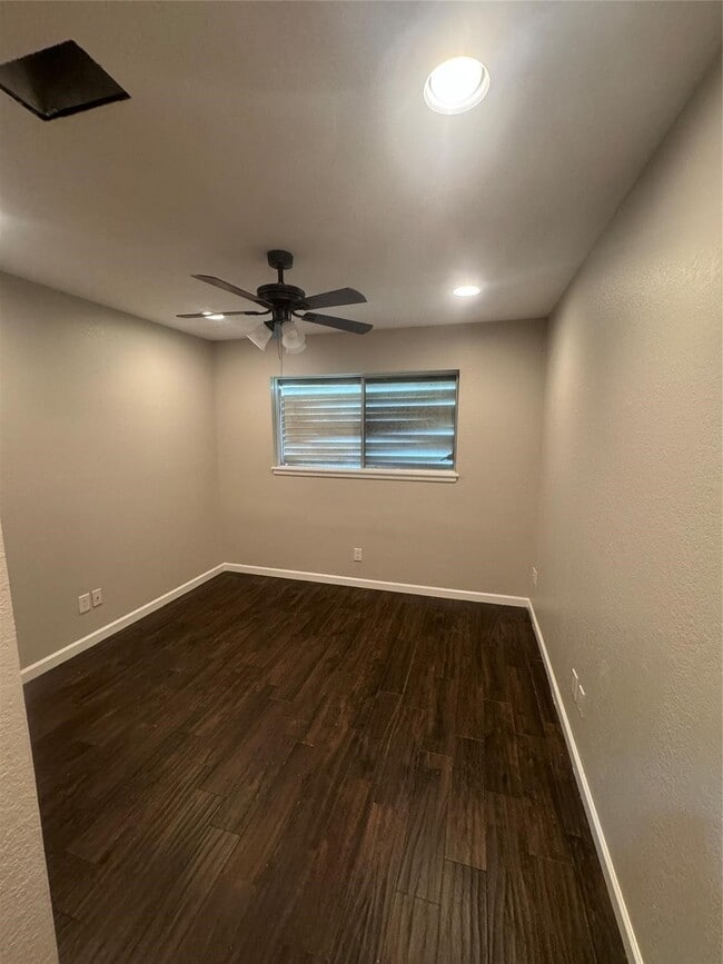 Building Photo - 7910 Jonquil Dr