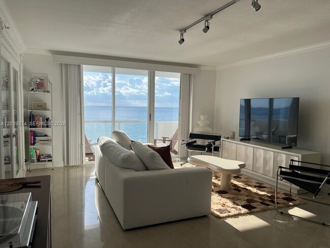 Building Photo - 9195 Collins Ave