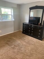 Building Photo - 9644 Eaton Woods Pl