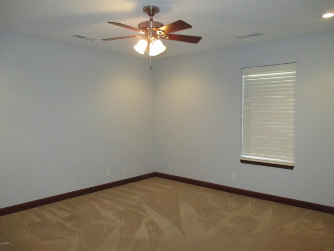 Building Photo - 2901 S Jackson Ave